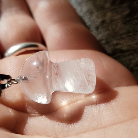 Crystal mushroom pendant - Picture 4 of 4